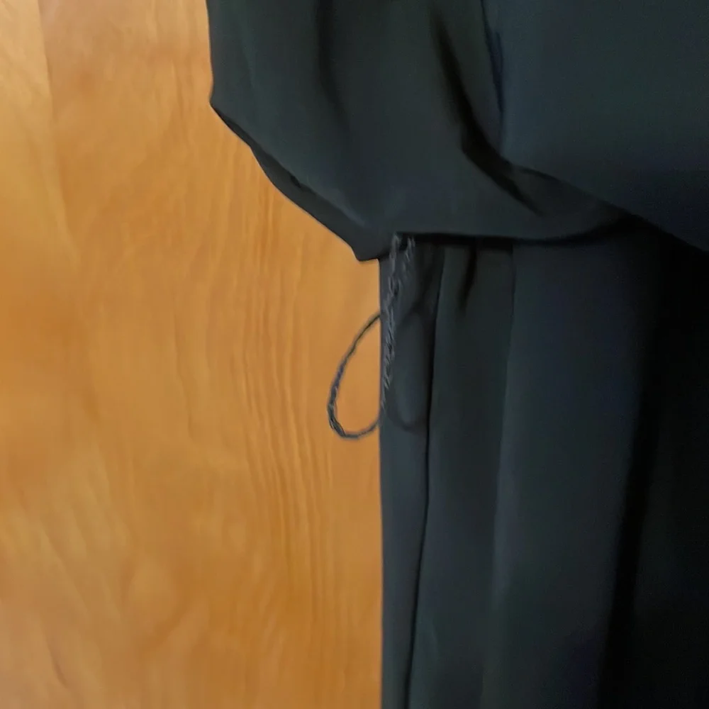 NWOT, Tiana B, sleeveless jumpsuit, so flowy and fun.  Size S - Picture 6 of 7
